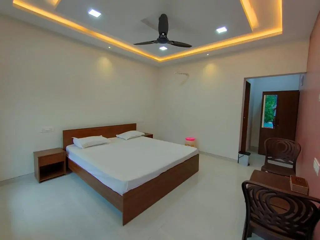 Luxury Bedroom 3